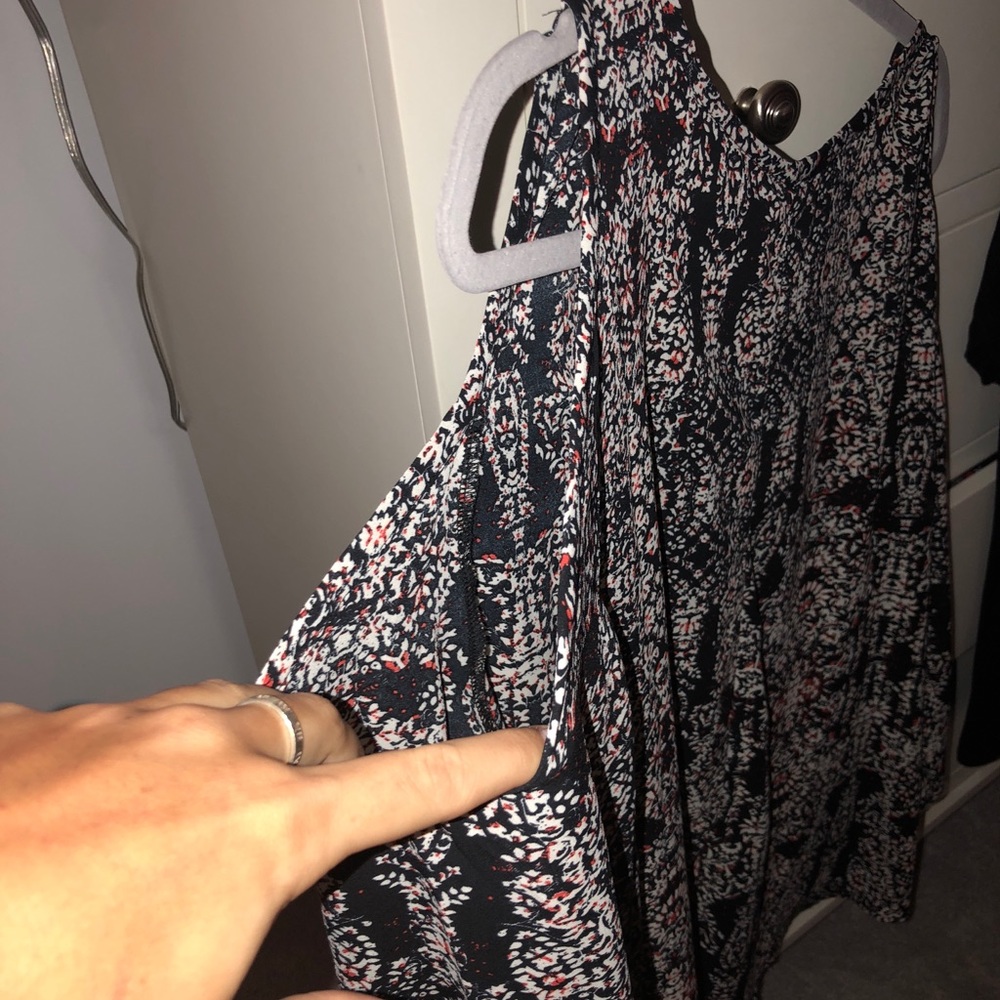Patterned Blouse - Picture 5 of 5